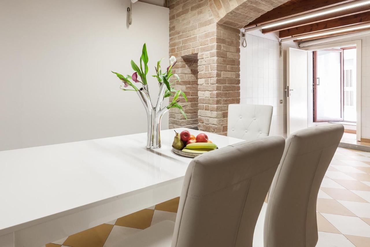 San Giacomo Rooms Cagliari Bagian luar foto