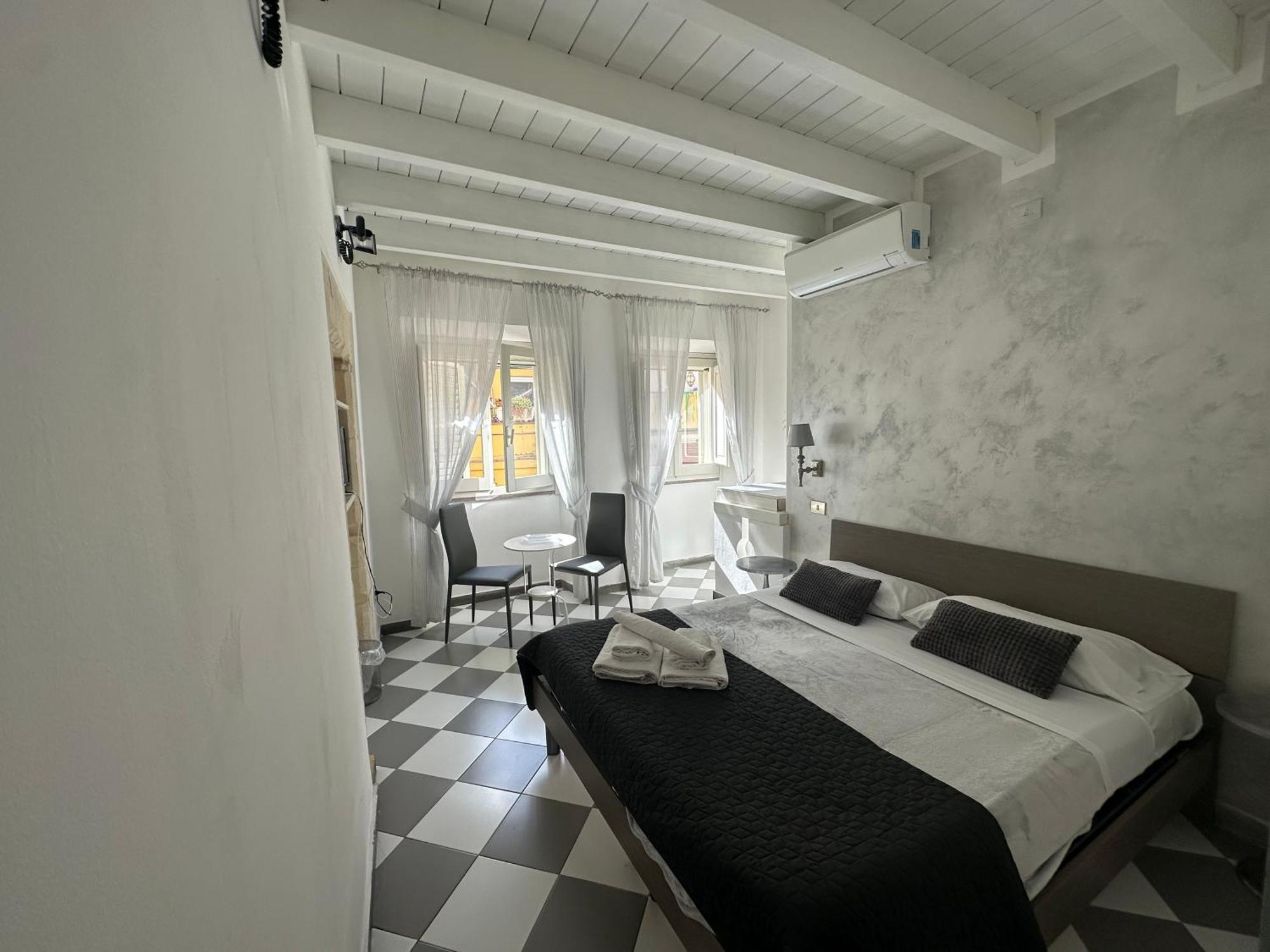 San Giacomo Rooms Cagliari Bagian luar foto